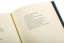 O Vazio de um Céu sem Hinos